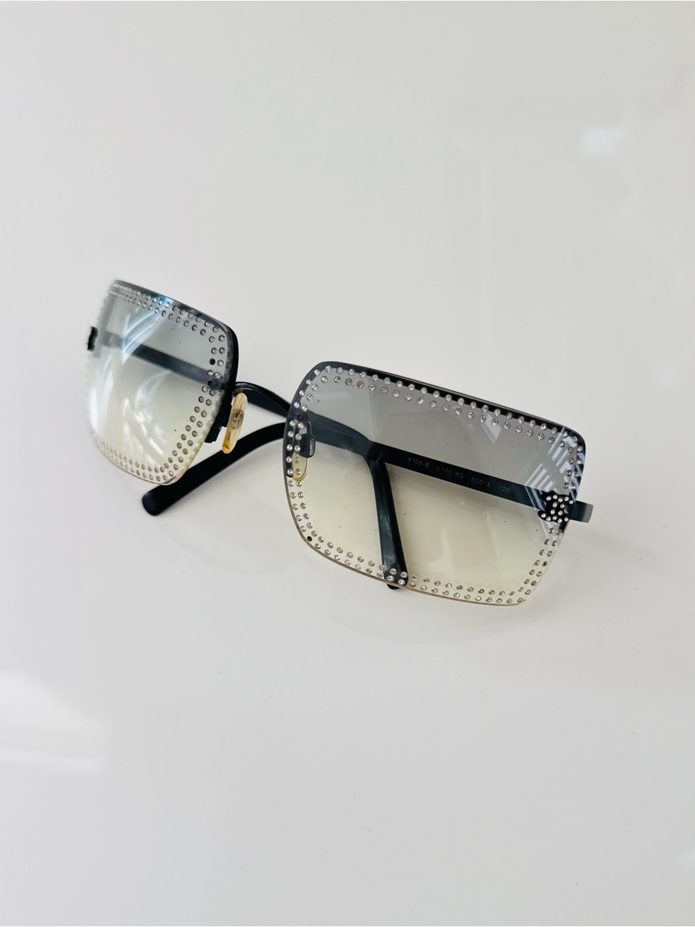 RARE 🍒 Vintage Chanel rimless CC Swarovski sunglasses